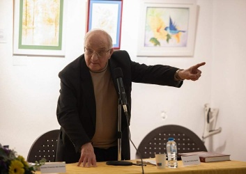 3 Padre Cunha Duarte-foto2-de-https folhadodomingo pt.jpg